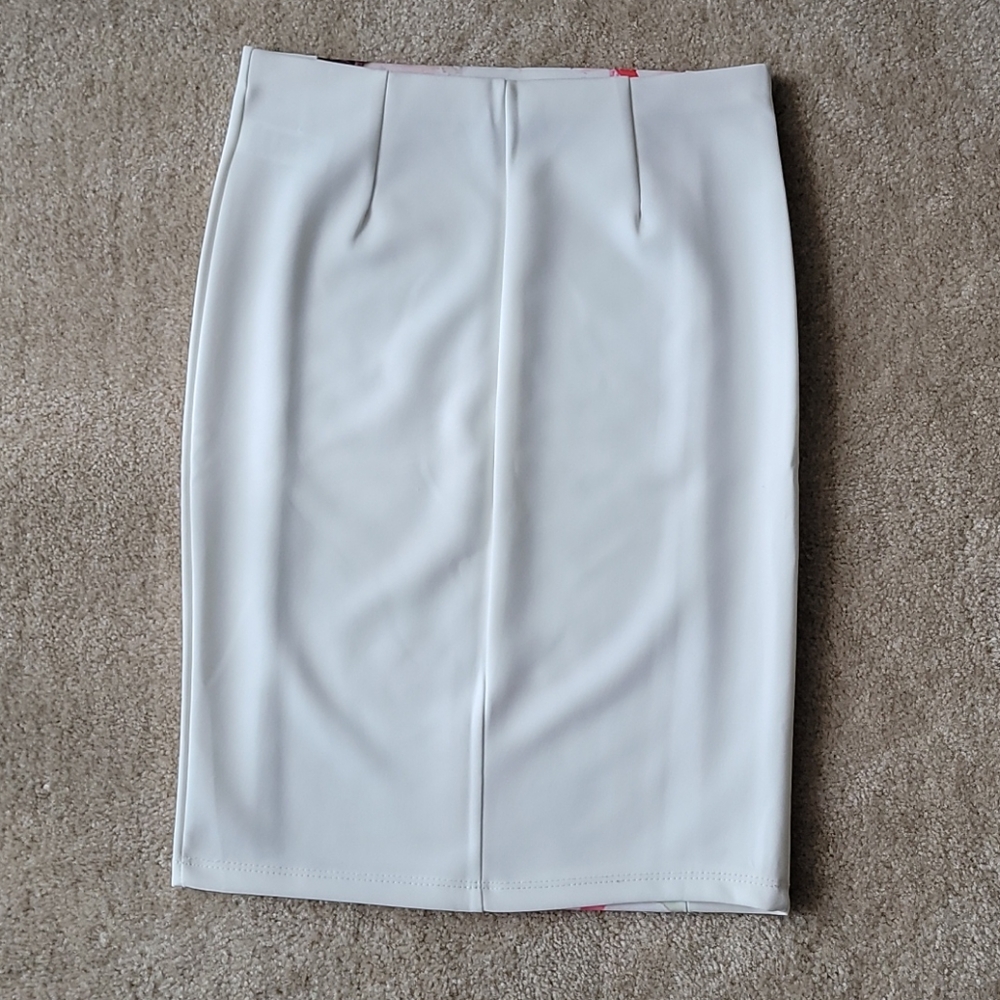 Forever 21 Printed Panel Pencil Skirt - Picture 2 of 3